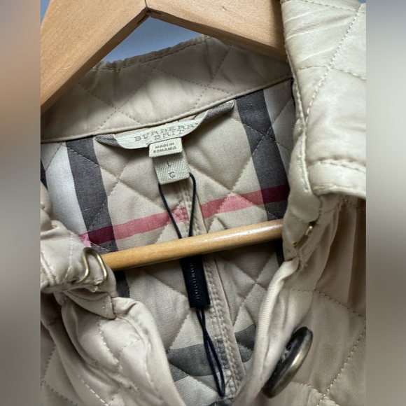 Burberry Fernleigh Quilted Logo Coat, Large, NWOT - Picture 2 of 7